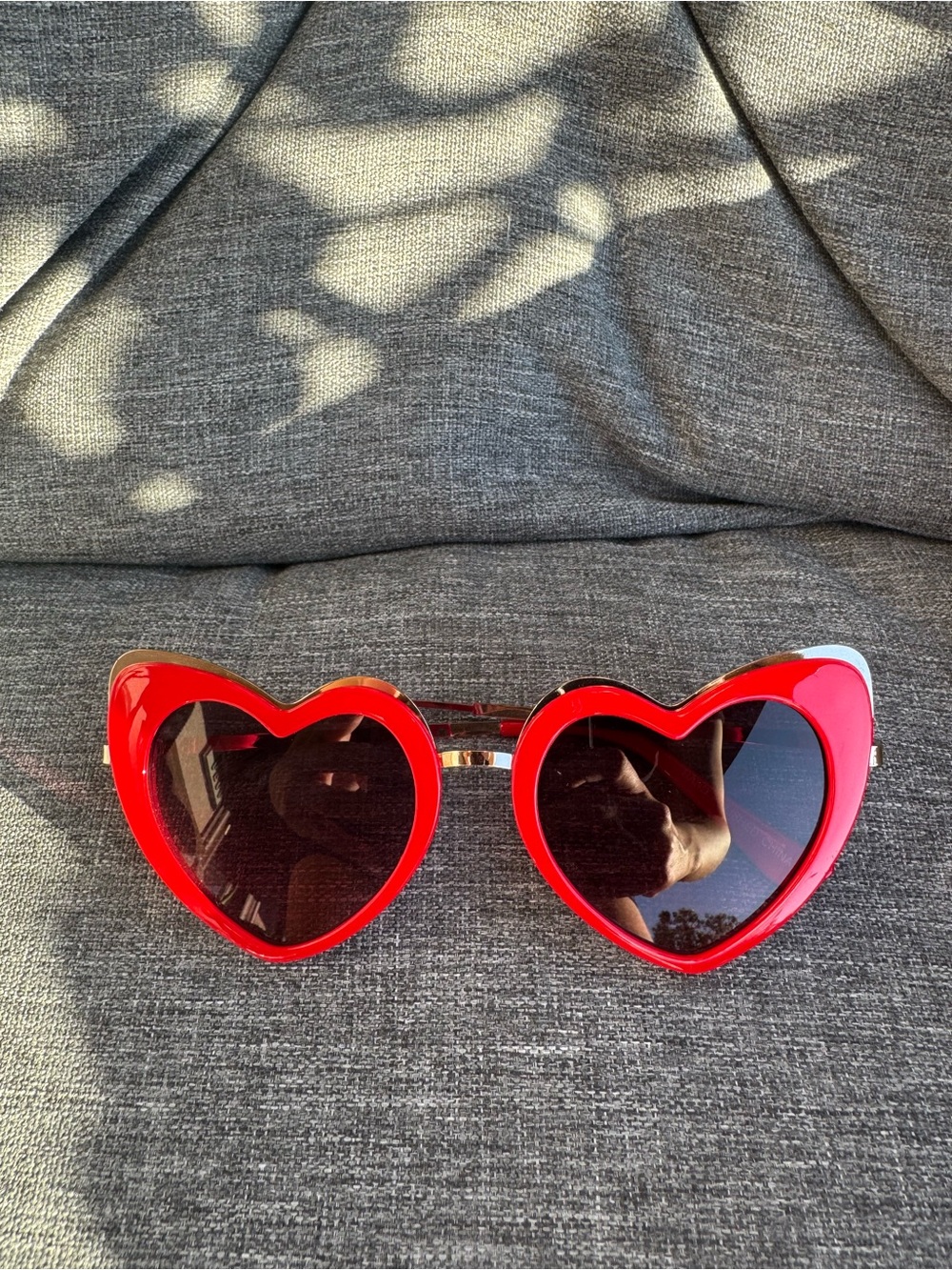 Red Heart-Shaped Women's Sunglasses - Chic Statement Accessory